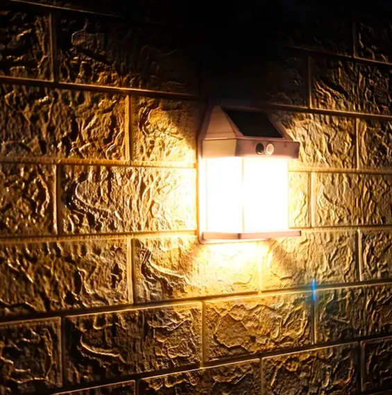 Refletor Econômico Solar EcoLight - Carrega e Liga Sozinho