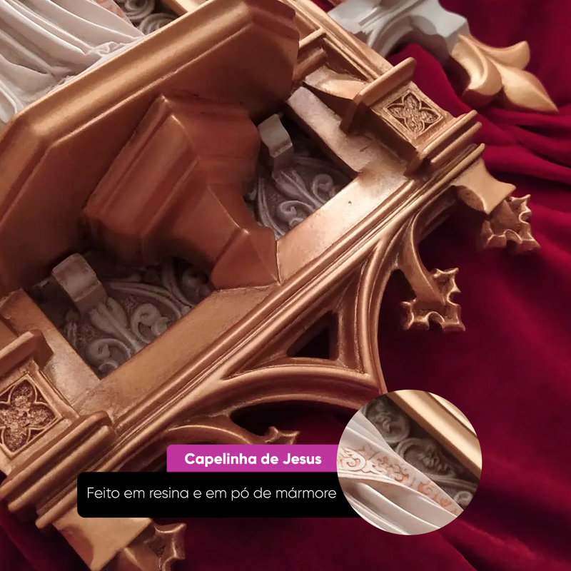 Capelinha Sagrada: Jesus de 65cm + Terço em Hematita de Brinde