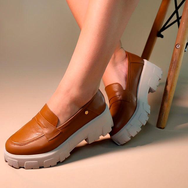 Mocassim Plataforma Feminino em Couro - Mari - Viegaro