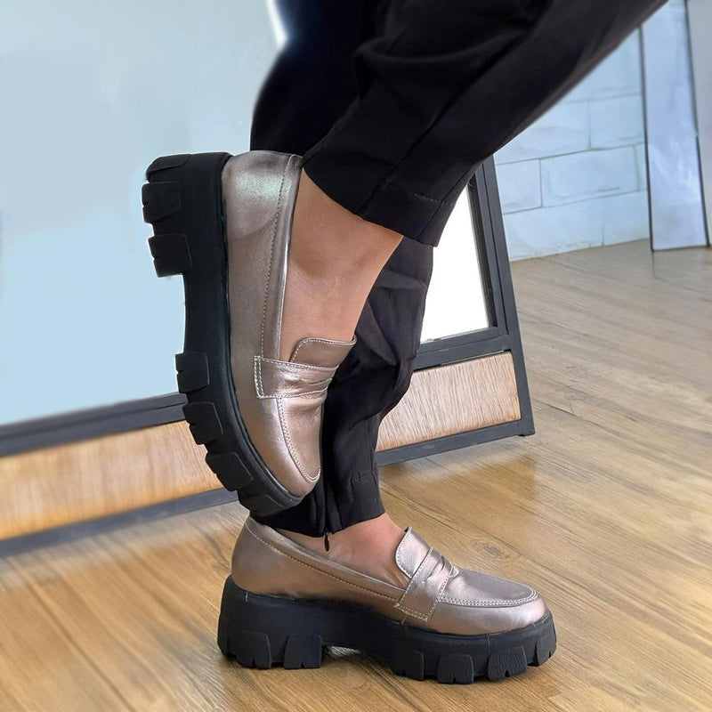 Mocassim Tratorado Feminino em Couro - Veagle